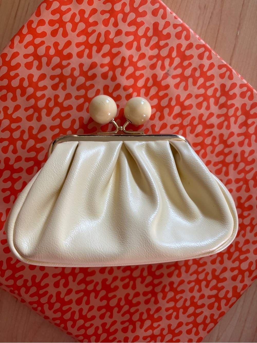 Anthropologie Cream Pleated Kiss-Lock Clutch - Picture 1 of 9